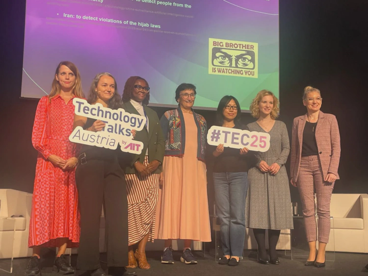 Left to right: Irina Nalis, Elka Xharo, Teki Akuetteh, Virginia Dignum, Yufang Hou, BM Eva-Maria Holzleitner, Christine Bauer. Image credit: APA/Huber-Lang, 2025.