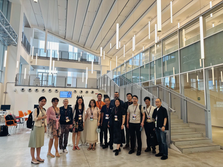 [TOIS](https://dl.acm.org/journal/tois/editorial-board) AE Meeting, 2025.